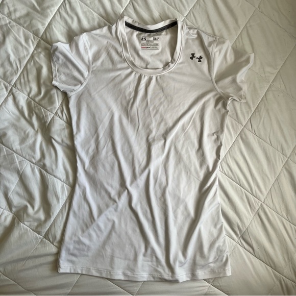 Under Armour Dri Fit Shirts - Picture 5 of 5